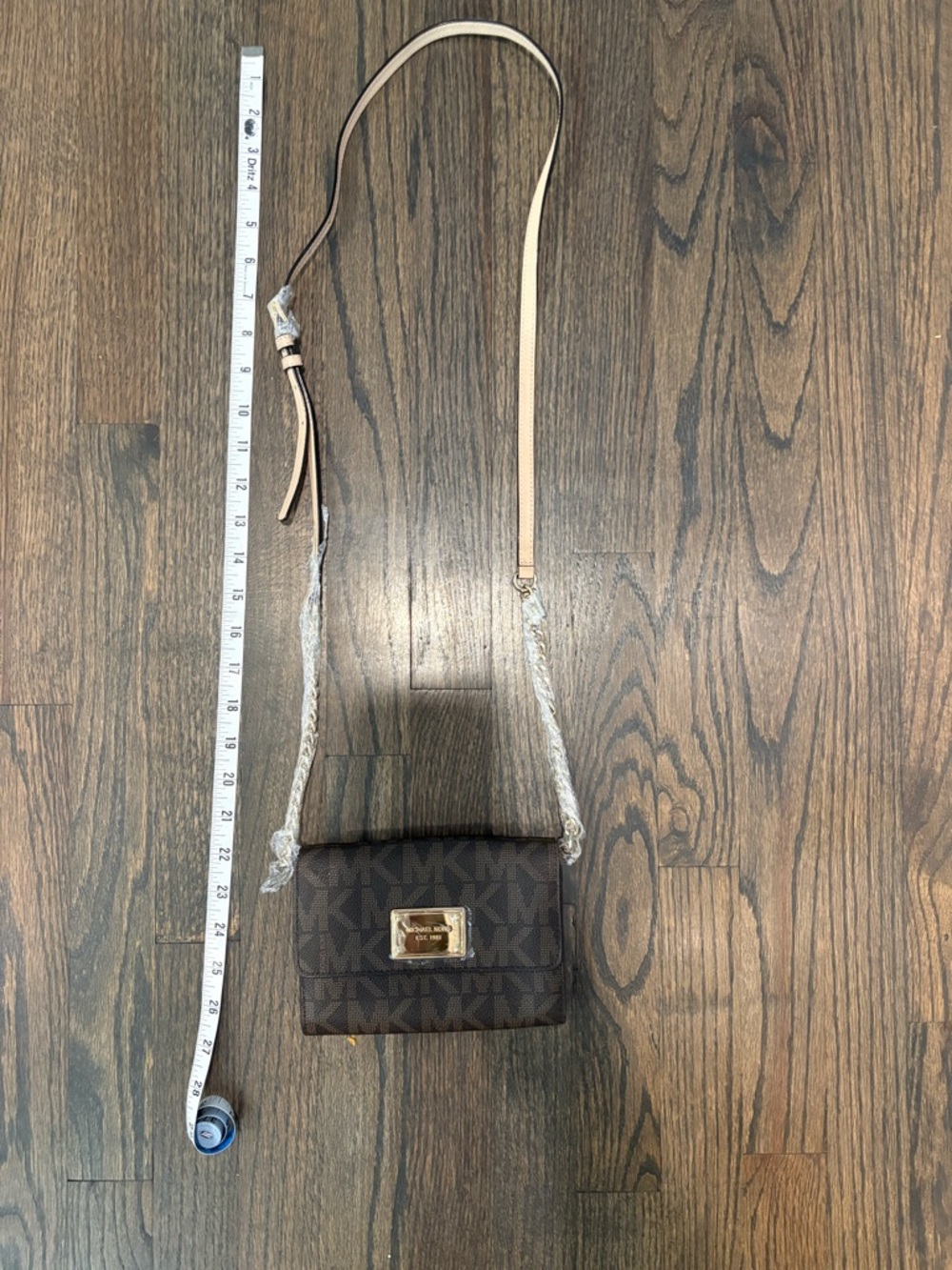 MICHAEL KORS | Purse | Brown Crossbody Bag with Gold Metal Hardware - Picture 9 of 16